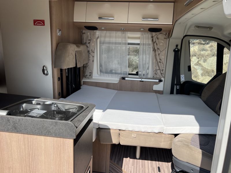 En venta Carthago Malibu Van 600 DB Amarillo 2019 Barcelona foto 6