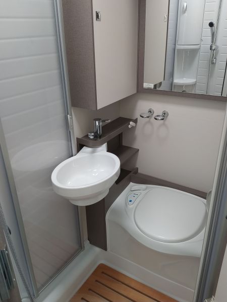 En venta Etrusco T5900 FB **ULTIMA UNIDAD 2022** Blanco 2022 Guipúzcoa foto 11