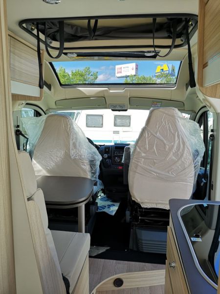 En venta Dreamer D43 UP 2023 Nueva Blanco 2023 Madrid foto 3
