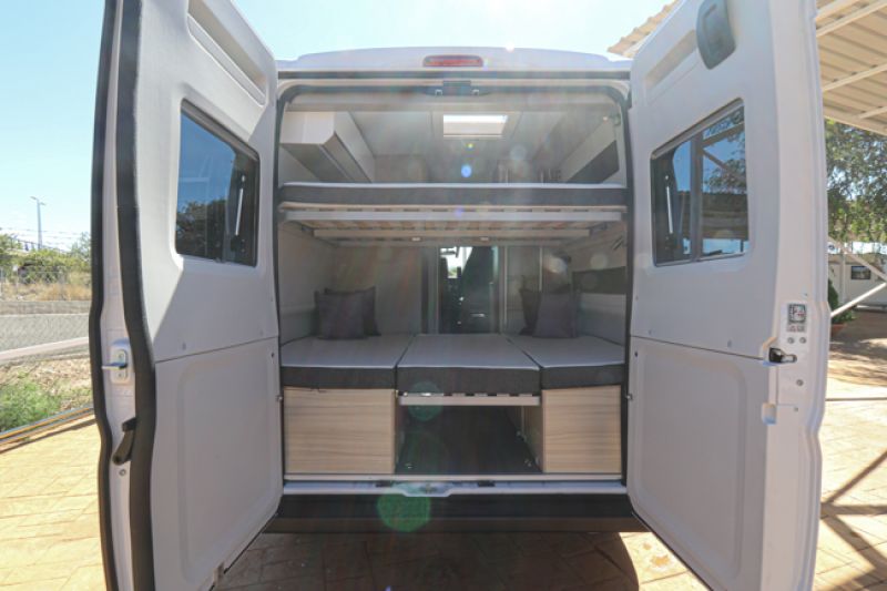 En venta Adria Twin Plus 600SPB Family Blanco 2023 Madrid foto 6