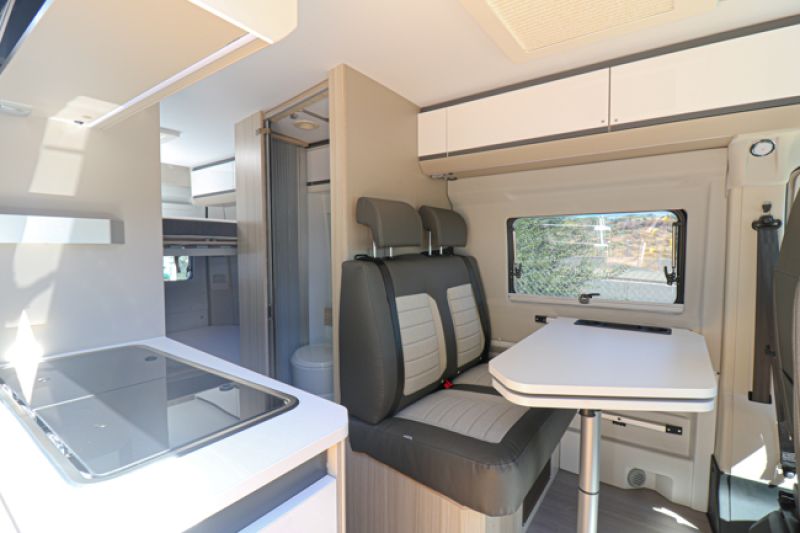 En venta Adria Twin Plus 600SPB Family Blanco 2023 Madrid foto 7