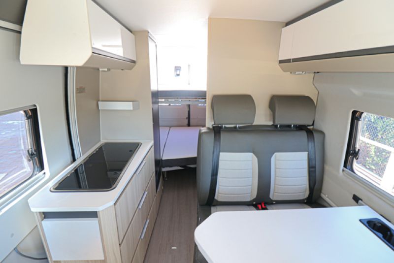 En venta Adria Twin Plus 600SPB Family Blanco 2023 Madrid foto 8