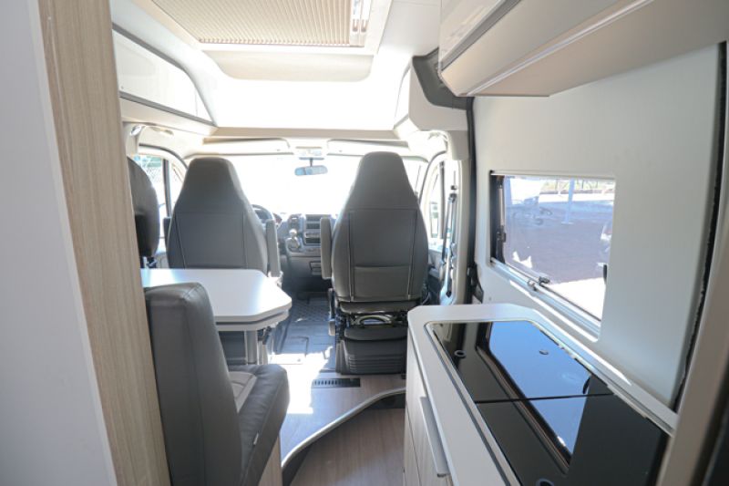 En venta Adria Twin Plus 600SPB Family Blanco 2023 Madrid foto 9