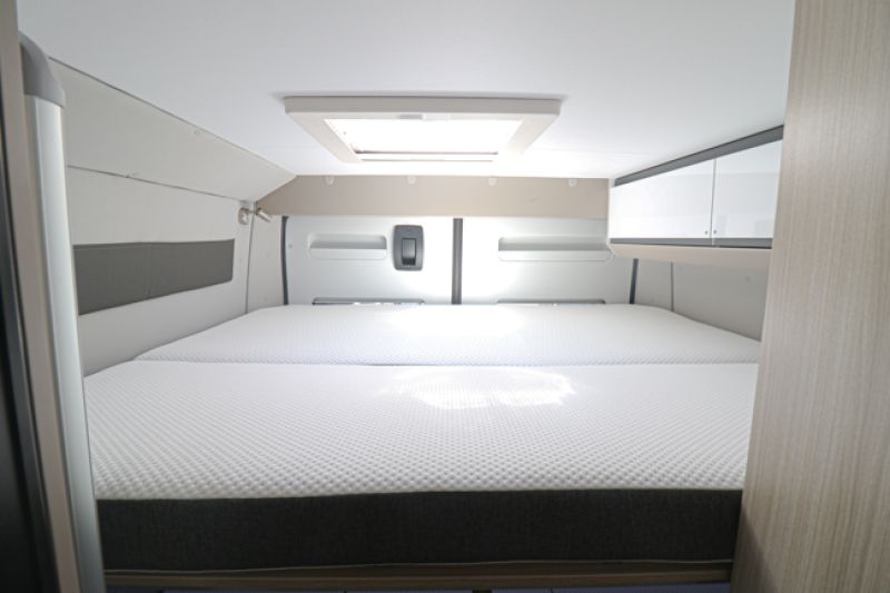 En venta Adria Twin Plus 600SPB Family Blanco 2023 Madrid foto 15