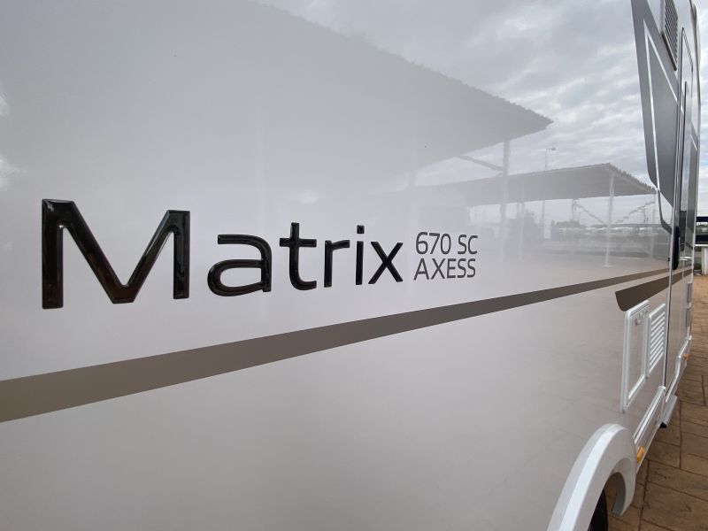 En venta Adria Matrix Axess 670 SC Blanco 2023 Madrid foto 12