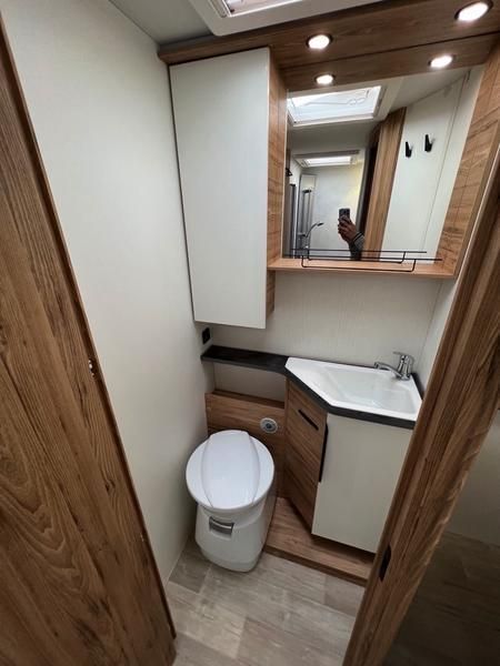 En venta Bavaria-Camp T 726 FC Nuevo Blanco 2023 Guipúzcoa foto 5