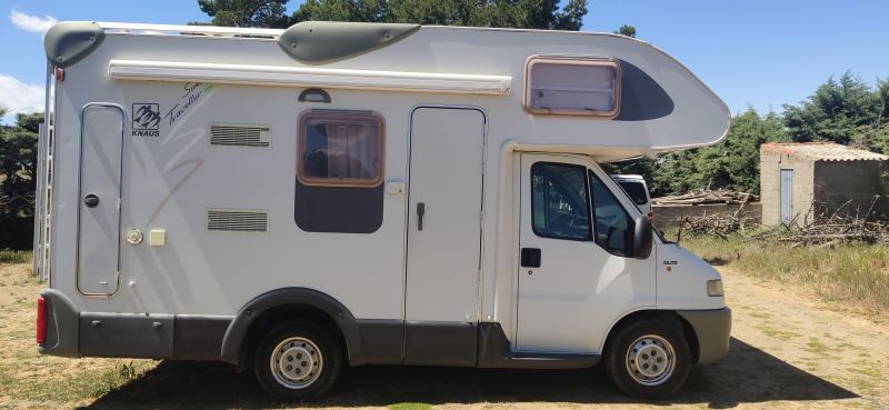 En venta Knaus Sun Traveller 504 Blanco 2002 Ávila foto 3