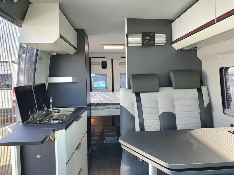 En venta Adria TWIN SPORTS 640SGX **ULTIMA UNIDAD** Blanco 2023 Guipúzcoa foto 2