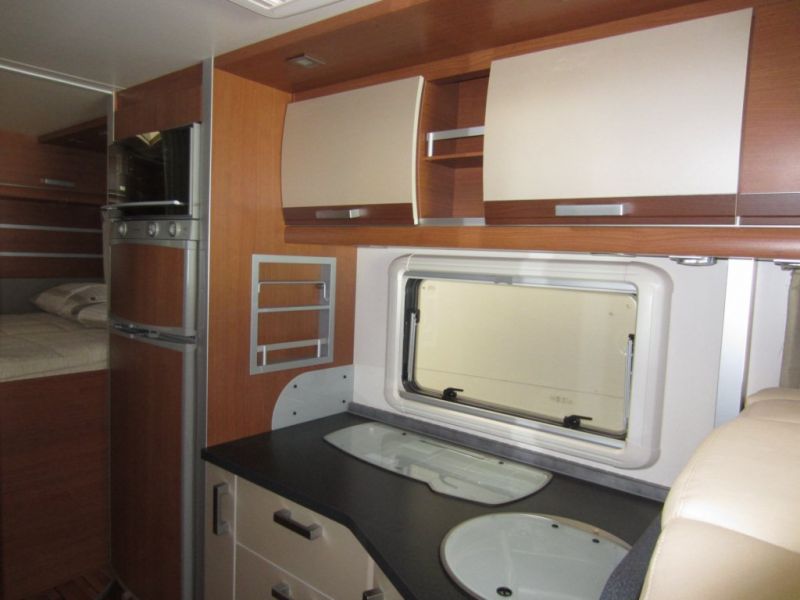 En venta Knaus Sun Liner 700 LG Blanco 2020 Barcelona foto 4