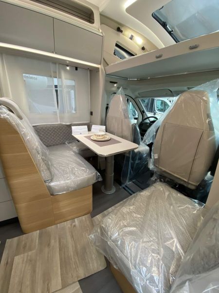En venta Adria Coral XL Axess 660SL Blanco 2023 Navarra foto 2
