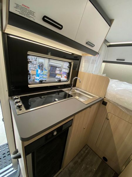 En venta Sun Living Compact 60SP Citroen  2,2 140CV Blanco 2023 Navarra foto 3