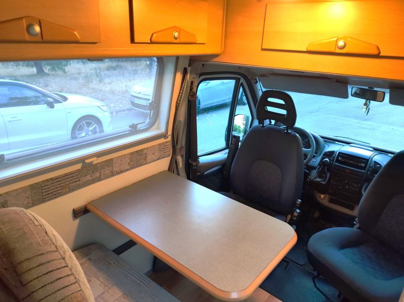 En venta Adria Fiat Ducato 2.8JTD MAXI ADRIA TWIN Blanco 2006 Madrid foto 5