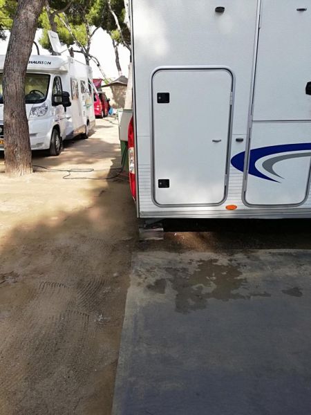 En venta Bürstner Averso 495Tk Blanco 2010 Tarragona foto 2