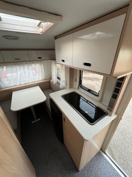 En venta Adria Adria Aviva 360 DK Blanco 2023 Barcelona foto 7