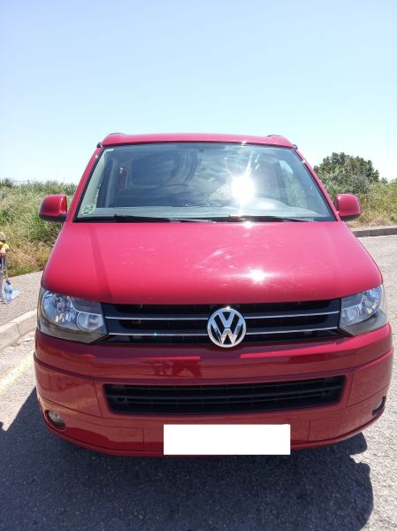 En venta Volkswagen CALIFORNIA BEACH color rojo cereza 2.0 TDI 140cv cambio Manual Rojo 2015 Cantabria foto 8