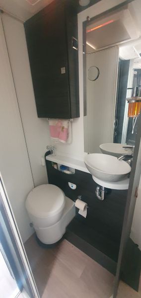 En venta Benimar MILEO 296 DESIGN Blanco 2022 Las Palmas foto 8