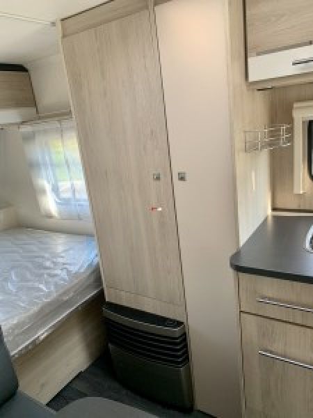 En venta Sterckeman Starlett Comfort 490 PE Blanco 2020 Vizcaya foto 8