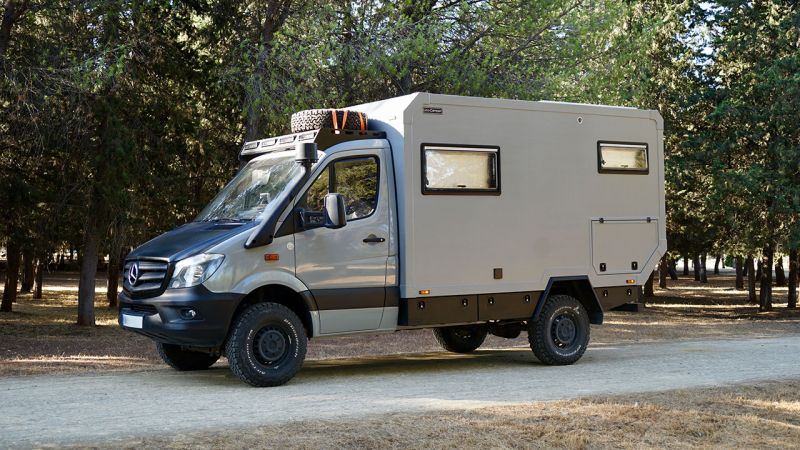 En venta Mercedes-Benz Sprinter 4x4 Rhino Gris 2021 Sevilla foto 1